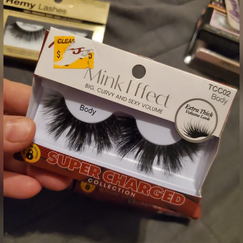 Kiss Super Charged Mink Effect Lashes - Intense Black